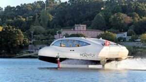 MobyFly electric boat