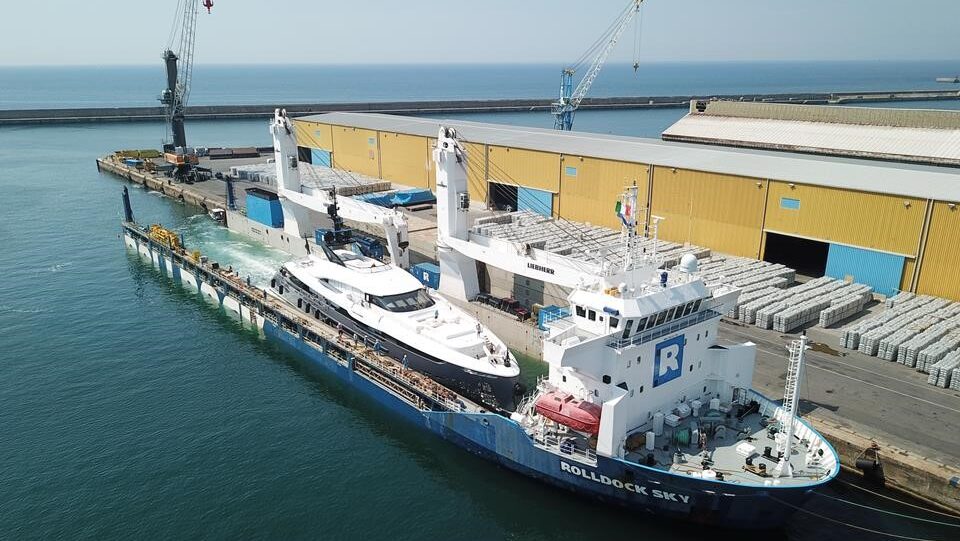 Peters & May use flo-flo loading techniques