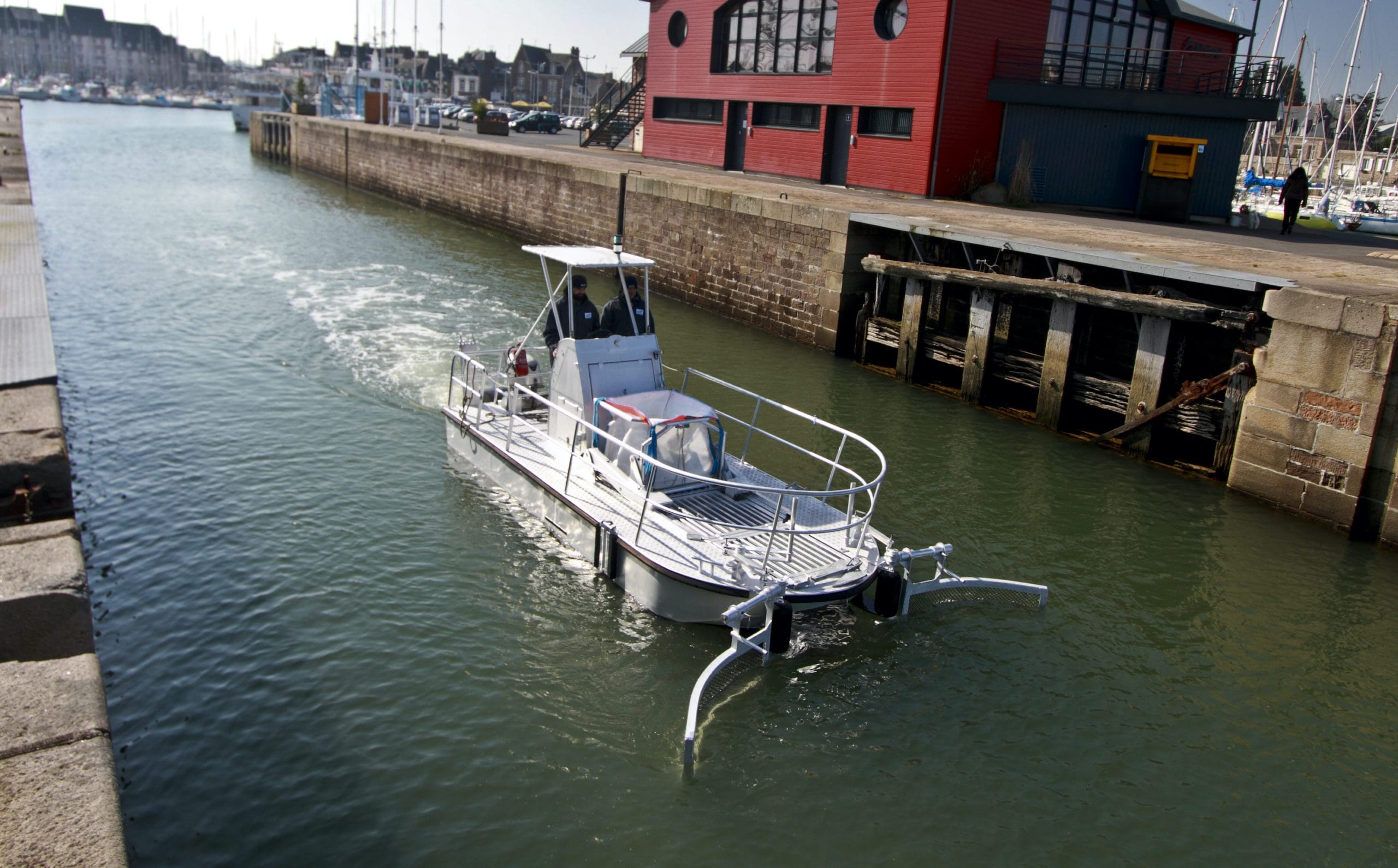 Torqeedo powers allelectric harbour water cleanup boat Marine