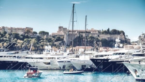 Яхты на яхт-шоу в Монако