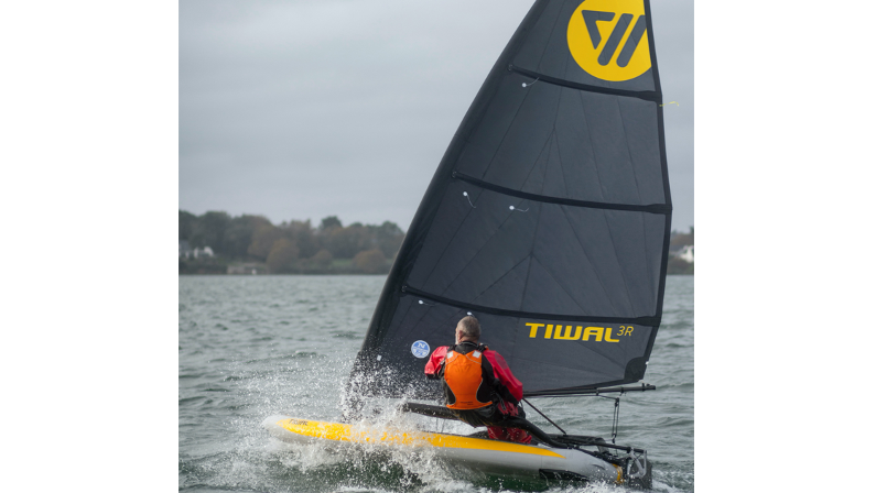 Two-bag dinghy from Tiwal has racing ambition
