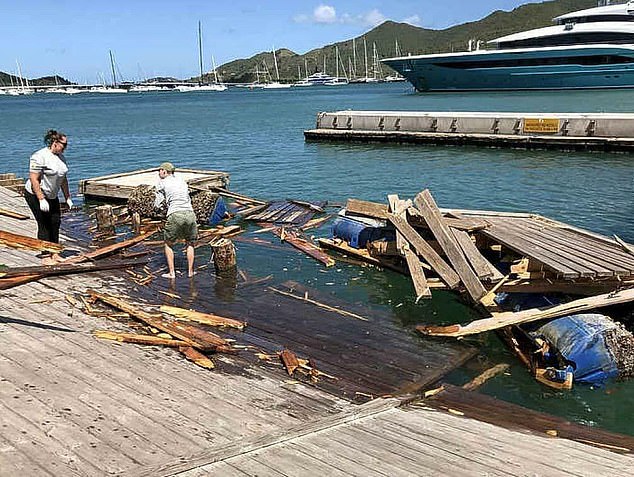 2019 super yacht crashes into dock