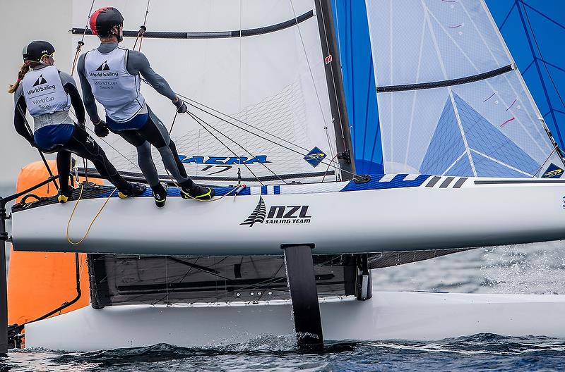 Gemma Jones e Jason Saunders (NZL) - Nacra 17 - Giorno 3 Coppa del mondo di vela, Enoshima - 13 agosto 2018 - foto © Jesus Renedo / Sailing Energy / World Sailing