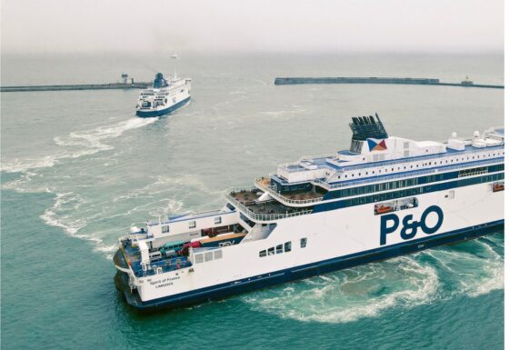 P&O sacks 800 crew