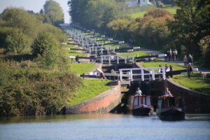 Top-10-waterways-in-Britain-Caen-Hill-Locks