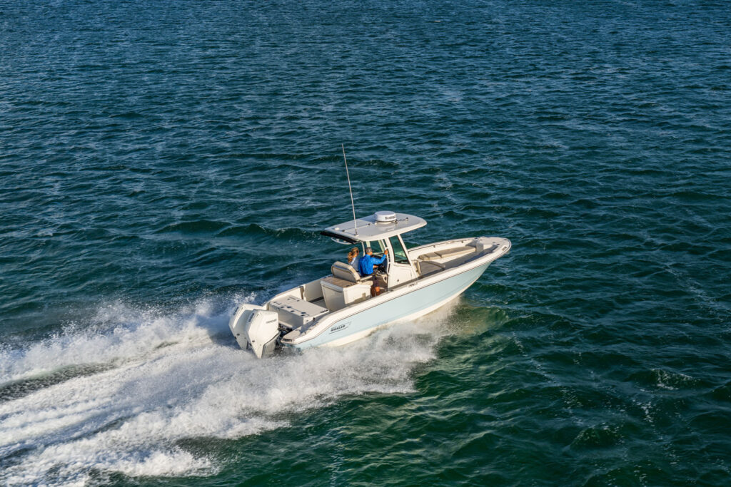 Boston Whaler Dauntless 280 boat on the water