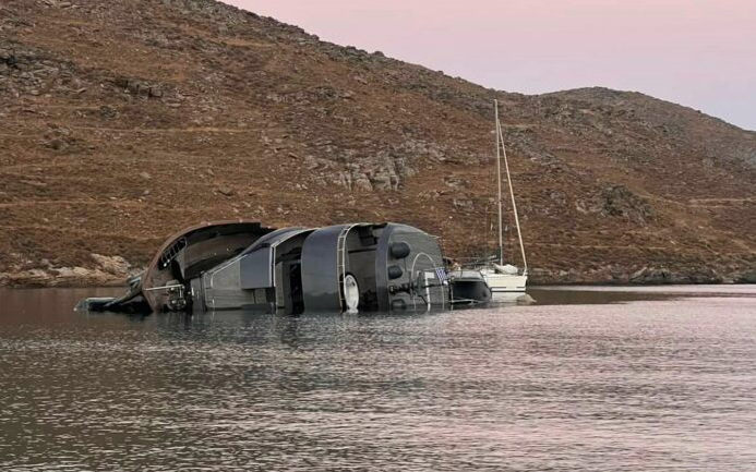 superyacht 007 sinks Greece