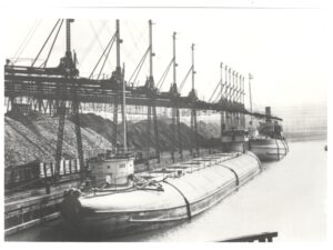Barge-129-loading-coal