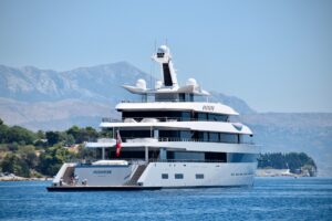 Recycling on superyachts: is the tide turning?
