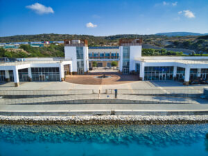 Nuevas instalaciones de ocio Gallery de Karpaz Gate Marina en el paseo marítimo