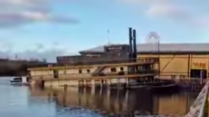 Watch: Floating restaurant sinks