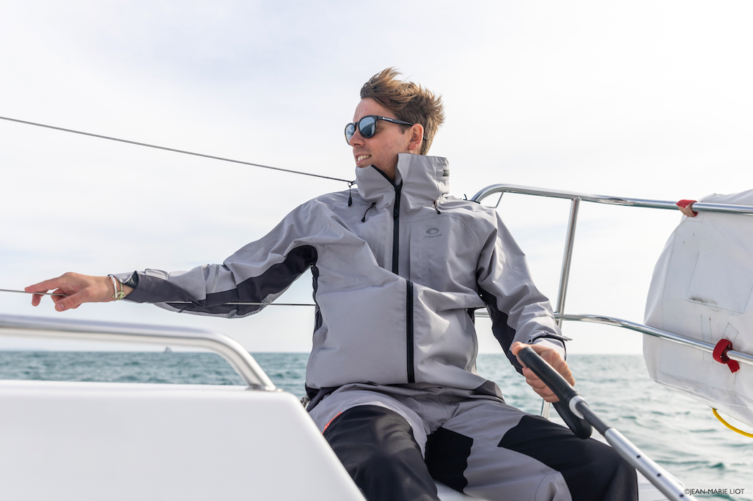 International technical clothing Typhoon launches News collection Industry - Marine