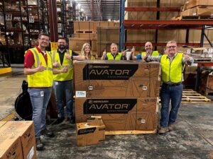 Mercury Marine employees in Fond du Lac, Wisconsin celebrate the first shipment of Avator 7.5e electric outboards © Mercury Marine