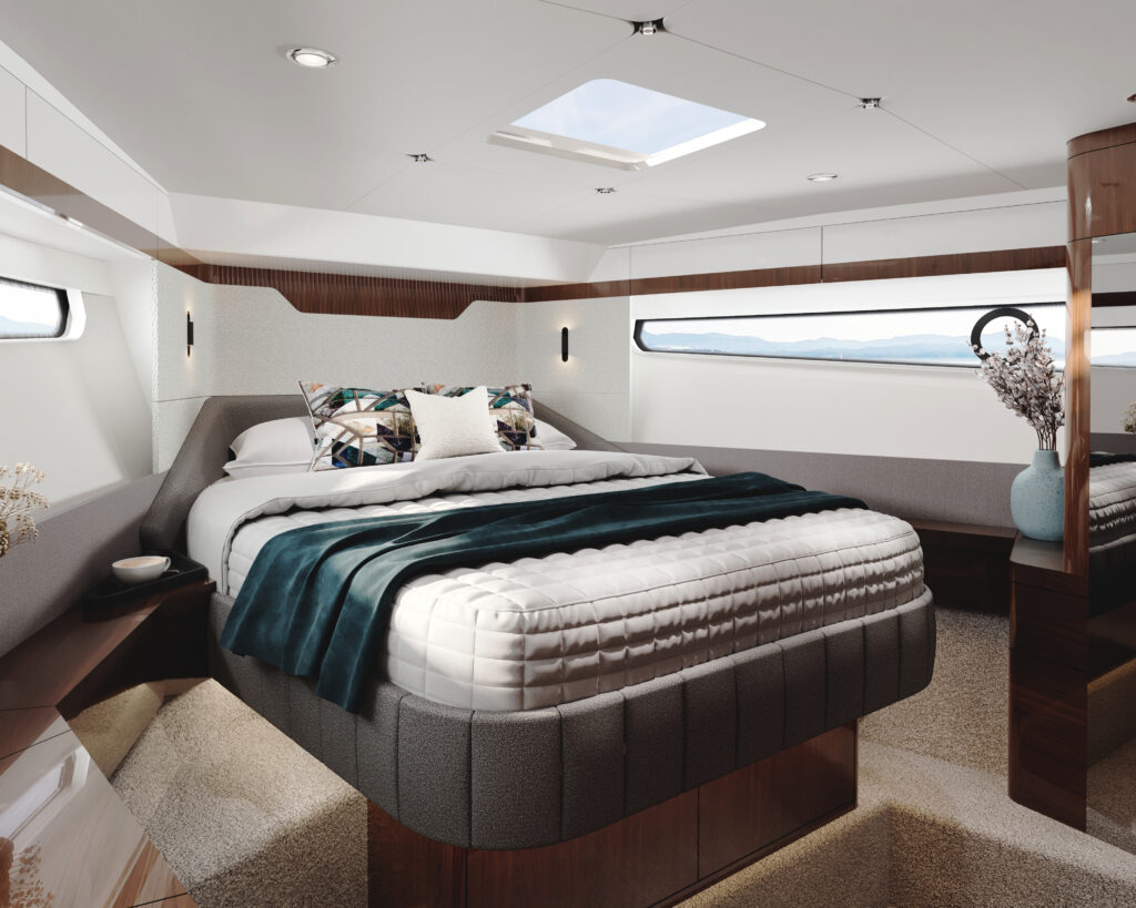 Fairline Targa 40 master suite  cabin