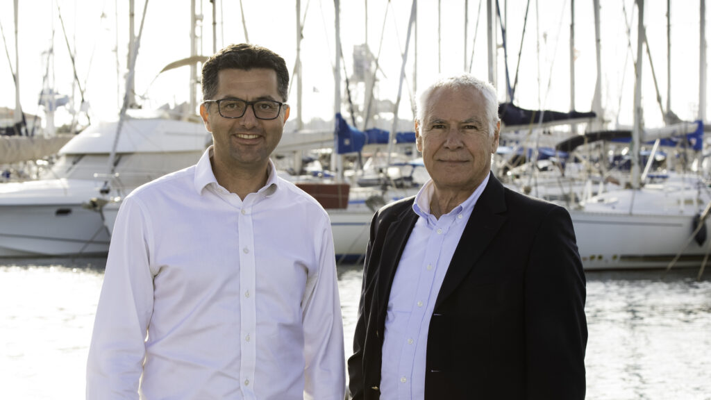 Jérémy TEDGUY (à esquerda) com o ex-CEO da Alliance Marine, Jean-Paul ROCHE