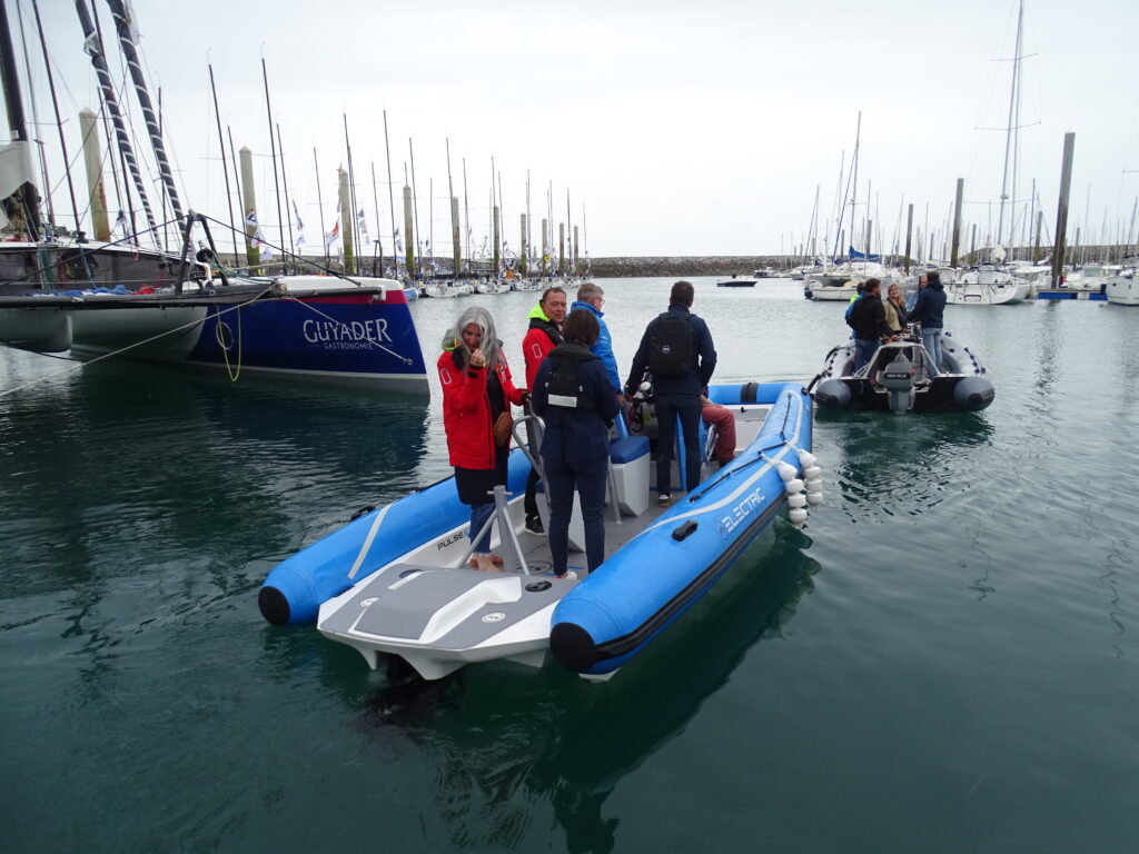 Saint-Quay Port d'Armor - Test rides of 100% electric RS Pulse 63 and Naviwatt ZenPro 580