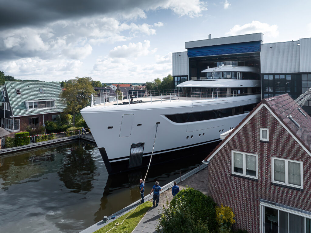 Feadship's 76m Project 822 (10)