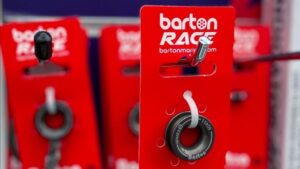 Barton レース
