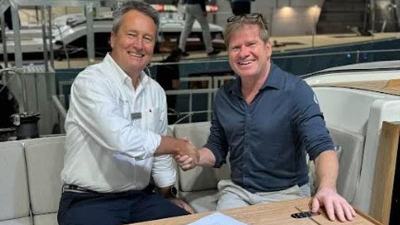 Windcraft-Geschäftsführer Anthony Bishop war letzten Monat in Düsseldorf und unterzeichnete den Vertrag mit dem CEO von Contest Yachts Arjen Conijn.