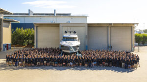 Der australische Bootsbauer Riviera bringt die 6,000ste Yacht auf den Markt
