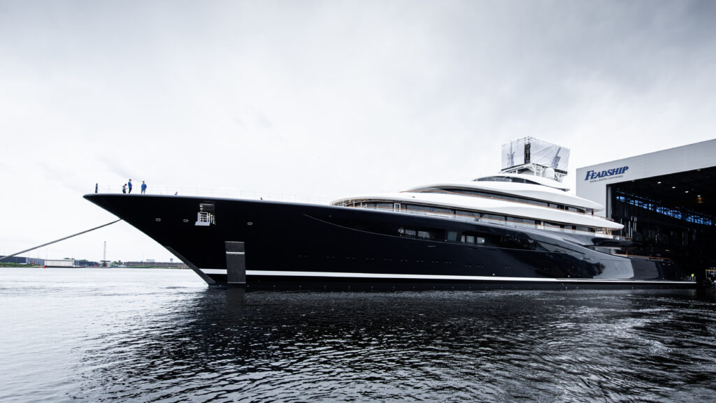 Feadship hydrogen fuel-cell superyacht Project 821