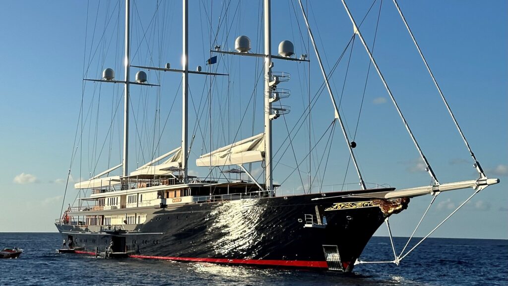 The Koru superyacht anchored off the coast of St. Lucia. Image courtesy of Conmat13 via Wikimedia.