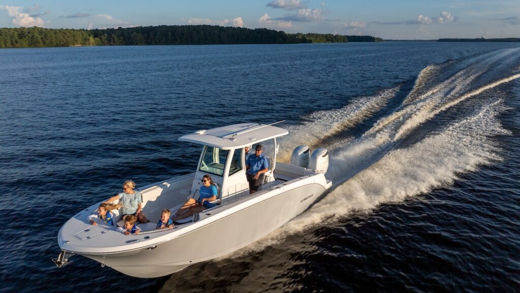 Stingray boats centre console fishing boat