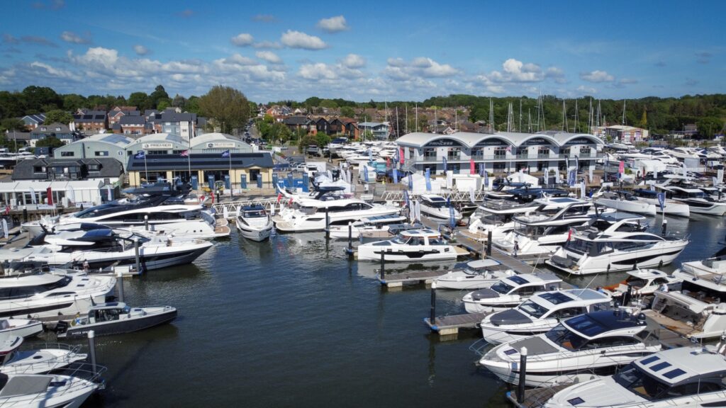 Drohnenansicht der Swanwick Marina