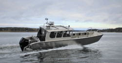 Alukin aluminium workboat on the water