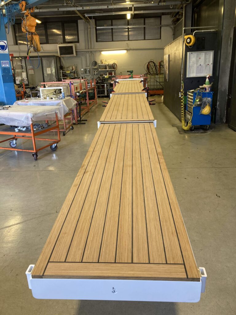gangway in build at Besenzoni