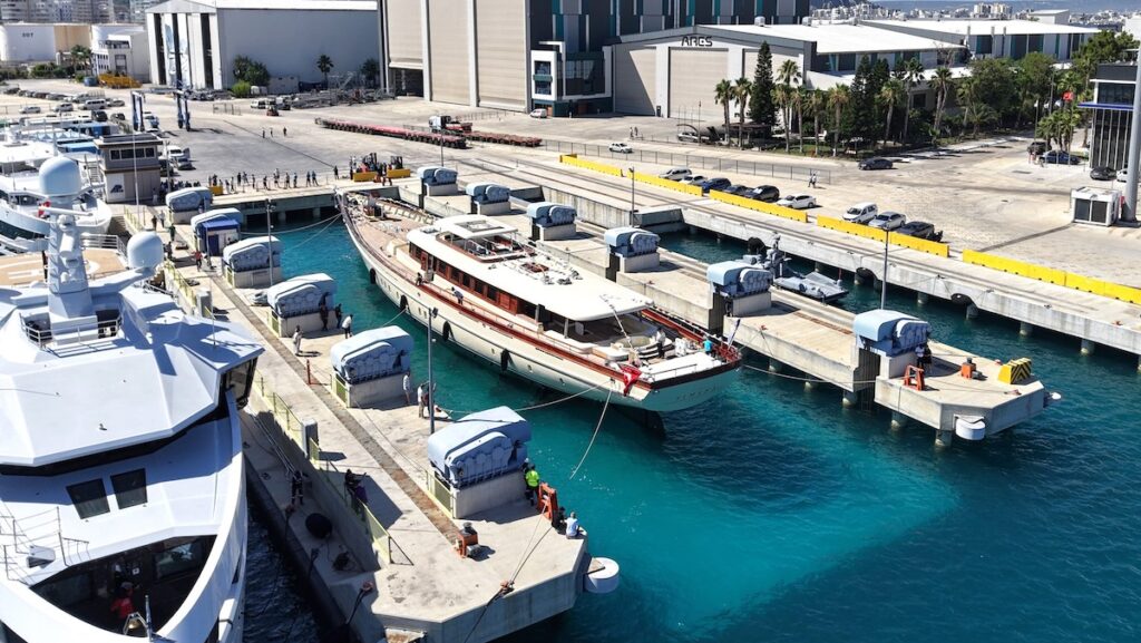 Ares Yachts shipyard with Simena in berth