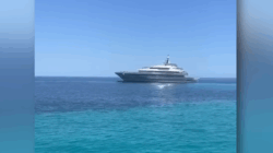 Superyacht Attila runs aground off Formentera (3)