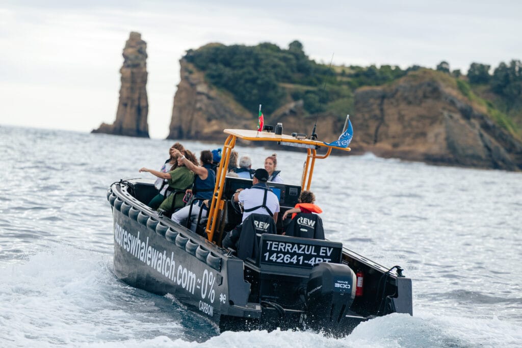 Explomar's WAVE 300 outboard powering the Terra Azul electric boat in the Azores