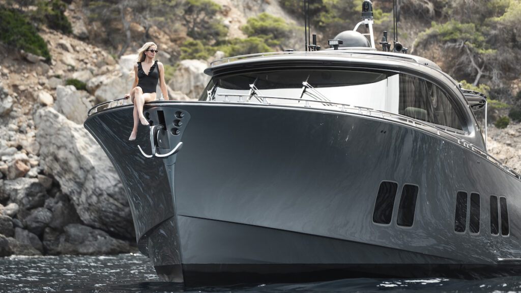 Loloma Zeelander boat exterior with woman on bow