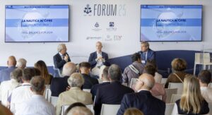 image of panel discussion with speakers and audience at Genoa boat show