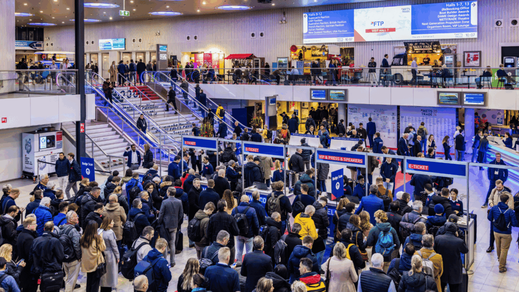 Crowds at Metstrade