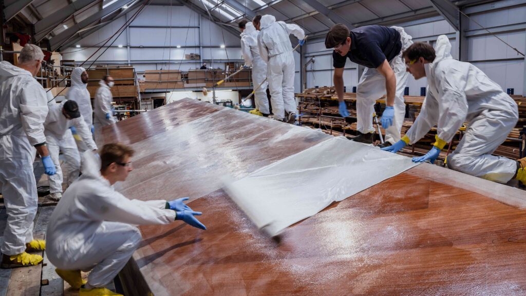boatbuilders in action at Spirit Yachts