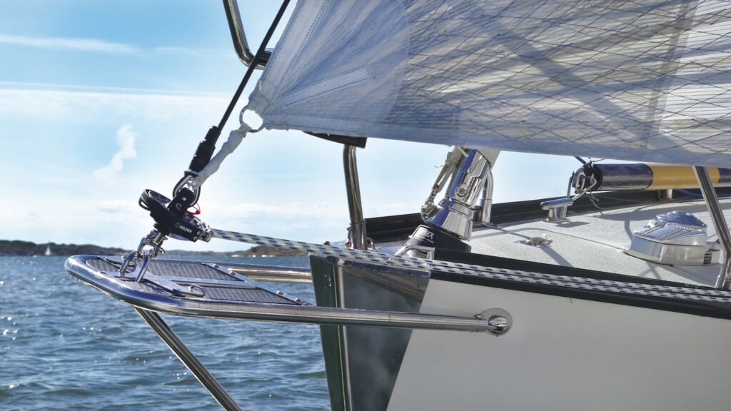 Selden Mast Furlex system