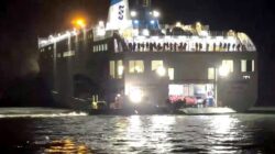 South Korean coast guard rescue passengers and crew from a grounded ferry near Jangsan island cr Mokpo Coast Guard