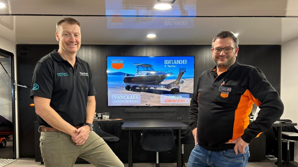 Matt Fobres, Tectrax Sales Manager – EMEA, with Stian Duijvelaar, Vanclaes Director, Owner and Product Developer