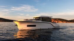 White modern 40ft power boat