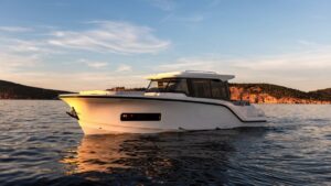 White modern 40ft power boat