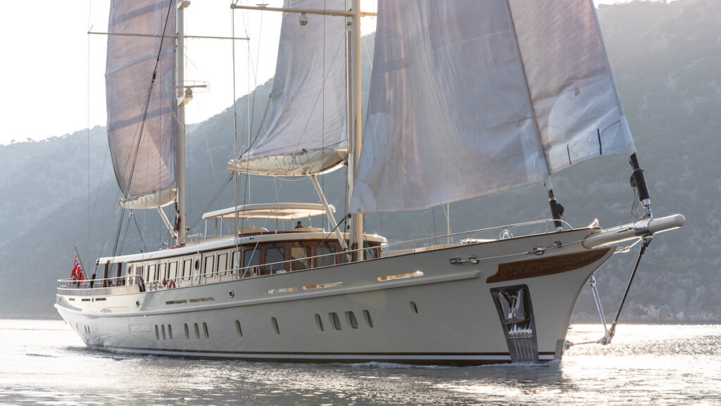 Superyacht Simena from Ares Yachts sailing