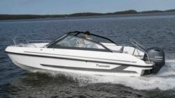 Yamarin white speedboat