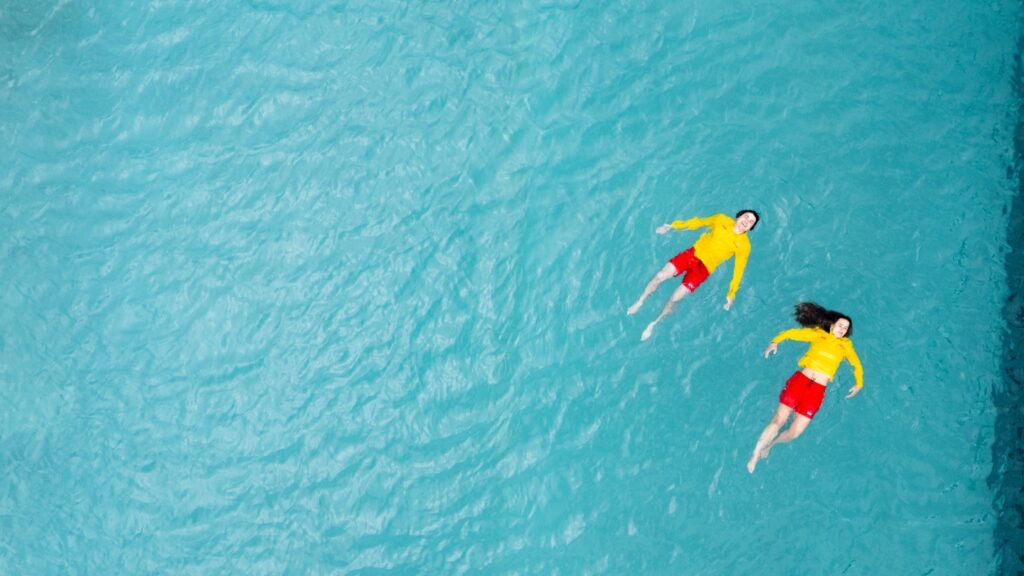 RNLI urges families to share lifesaving water safety advice as red heat warning issued
