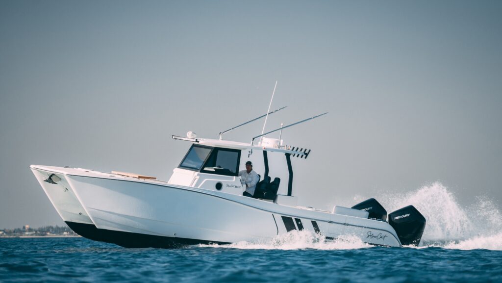 SilverCat 35CC white sportsfisher boat