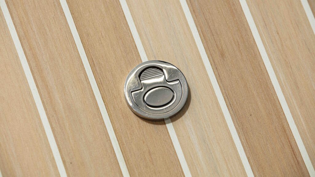 Flexiteek product - synthetic decking