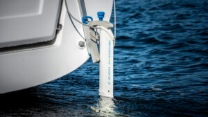 Remoran Wave 3 generates onboard electricity while a vessel is under sail