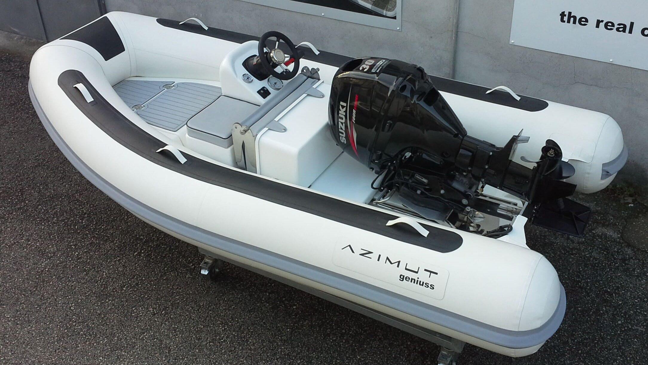 Genuiss RIB
