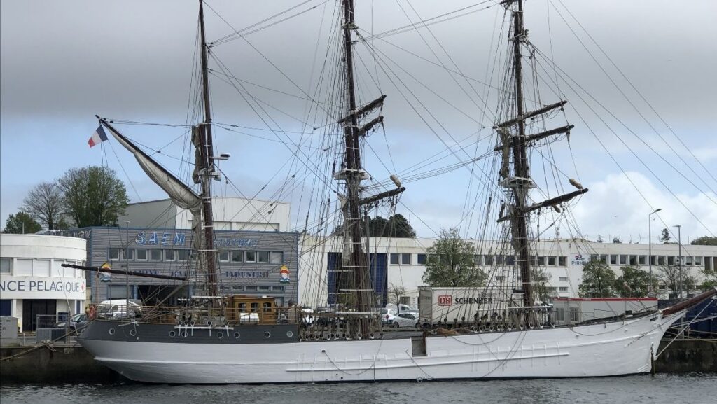 Le Français is relaunched in Concarneau following its refit